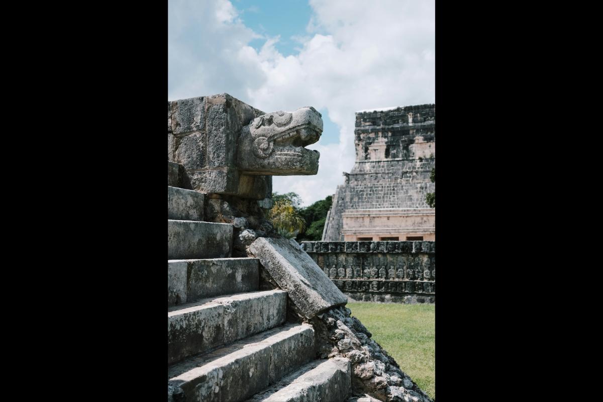 Mysteries of Chichen Itza: Where the Serpent Descends — photo 6